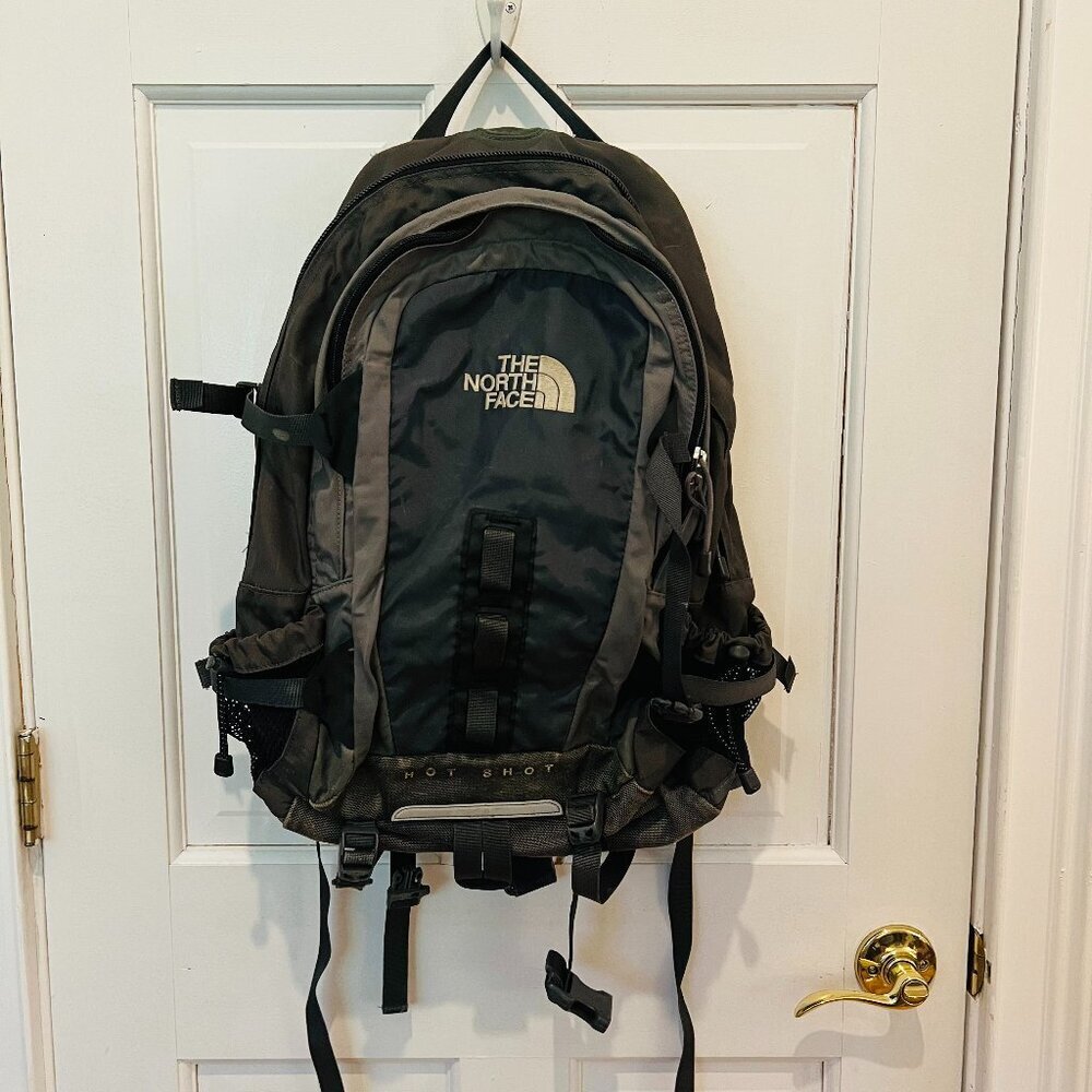The North Face Hot Shot Backpack Bag Travel Hiking Outdoor Vintage Rare